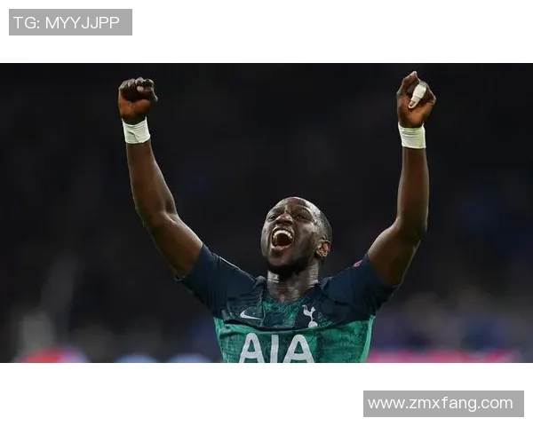 阿贾克斯与埃因霍温激战正酣比赛结果引发球迷热议